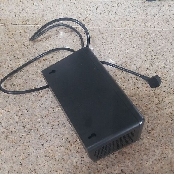 APC | BE425M | 6-Outlet 120V 425VA 255W Uninterruptible Power Supply - Picture 5 of 9